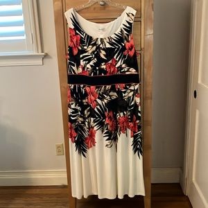 Avenue floral dress size 22/24